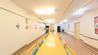 介護施設の広々とした廊下