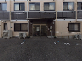 三階建ての建物外観