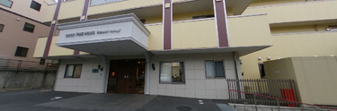 多階建ての介護施設外観