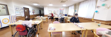 介護施設の居間の内観