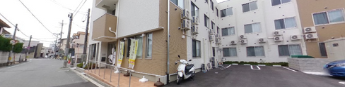 介護施設とその周辺の風景