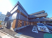スタッフ募集の施設外観