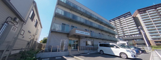 介護施設の建物と入口