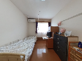 明るい個室の居室