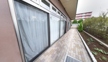 介護施設の屋外歩廊