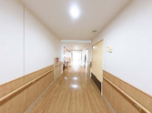 ケアを提供する通路