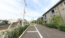 清潔感のある介護施設外観