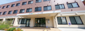 ケア施設のエントランス