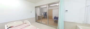 介護施設の清潔な浴室施設