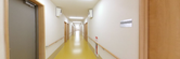 広々した綺麗な廊下