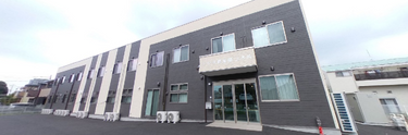 介護施設外観、現代的な建築