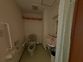 居室とトイレのある廊下  