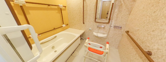 介護施設の利用者部屋と風呂