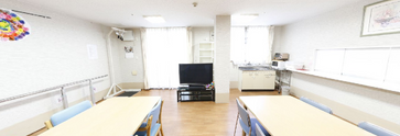 明るく快適な職場