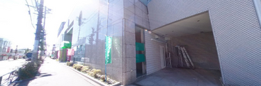 介護施設の外観と周辺環境