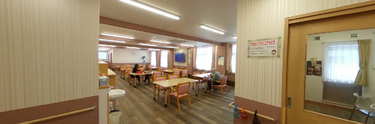 介護施設の廊下と共有エリア