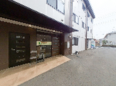 開放的なエントランスエリア