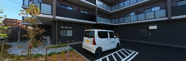 モダンな介護施設の外観