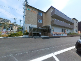 明るい新築介護施設の風景
