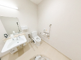 手入れの行き届いたトイレ施設