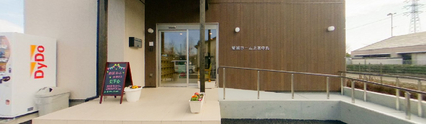 介護施設の正面入口