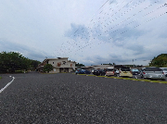 ゆったりとした施設の外観