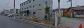 住宅街を望む通りの風景