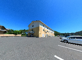 広々とした駐車場