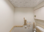 バリアフリーのトイレ空間