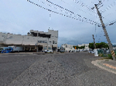 広々とした道路の風景
