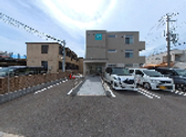 広々とした駐車場