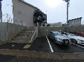 施設外観の駐車場