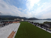 屋上庭園の開放的な風景