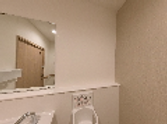 バリアフリーのトイレ空間