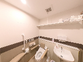 広々としたトイレスペース