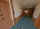 清潔感のある廊下の一角