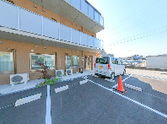 キレイな介護施設の外観
