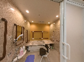 広々とした快適なトイレ空間
