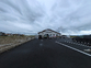 ゆったりとした駐車場の風景
