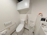 バリアフリーのトイレ空間