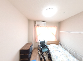 明るい一人部屋