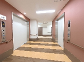 ゆったりした廊下の風景