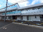 穏やかな外観の建物