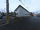 通りに面した建物外部