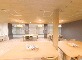温かみのある食堂風景