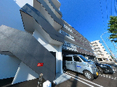 広々とした駐車場