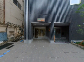 街角の建物外観