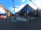 施設周辺の静かな街並み