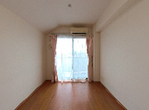 広々とした部屋