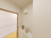 清潔なトイレと廊下